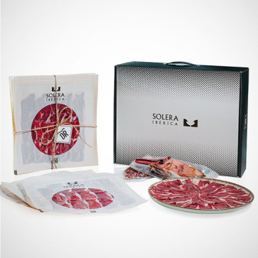 Paleta de Cebo de Campo 100% Ibérica "Solera Ibérica" loncheada entera. Se envían: 18 sobres de 100 gramos + sobre de taquitos + huesos troceados